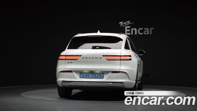Genesis GV70 2022 — photo 4