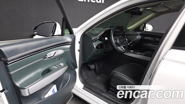 Genesis GV70 2022 — photo 13
