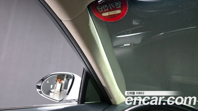 Genesis GV70 2022 — photo 23