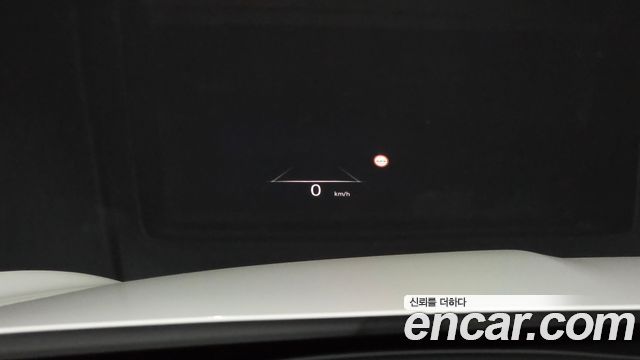 Genesis GV70 2022 — photo 24