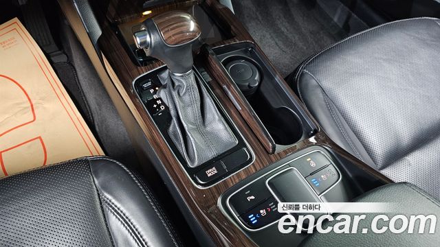Kia K7 2015 — photo 12