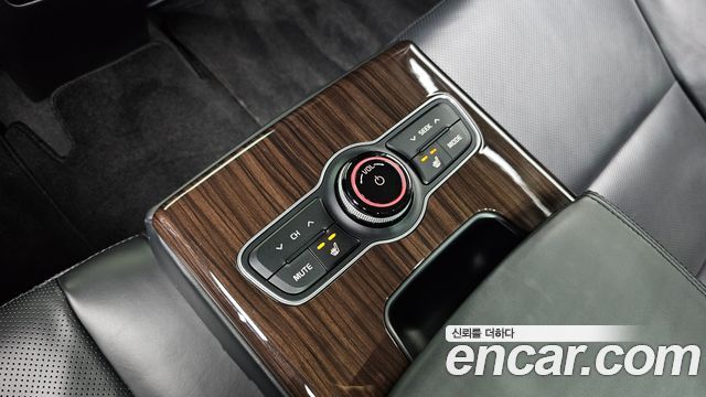 Kia K7 2015 — photo 22