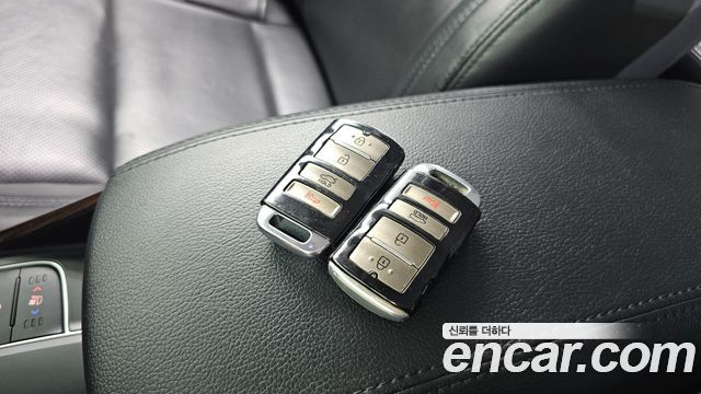 Kia K7 2015 — photo 23