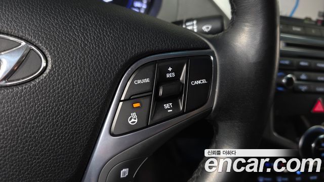 Hyundai Grandeur 2016 — photo 21