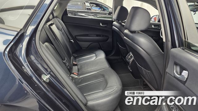 Kia K5 2016 — photo 12