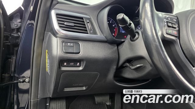 Kia K5 2016 — photo 16