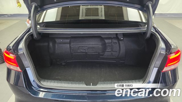 Kia K5 2016 — photo 20
