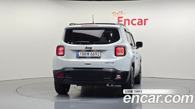 Jeep Renegade 2022 — photo 4