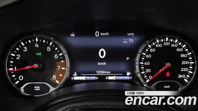 Jeep Renegade 2022 — photo 11