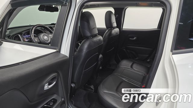 Jeep Renegade 2022 — photo 18