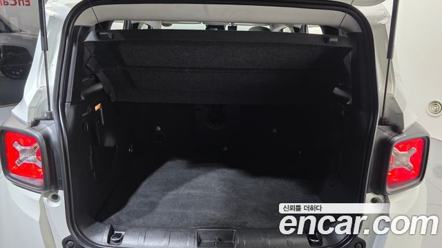 Jeep Renegade 2022 — photo 22