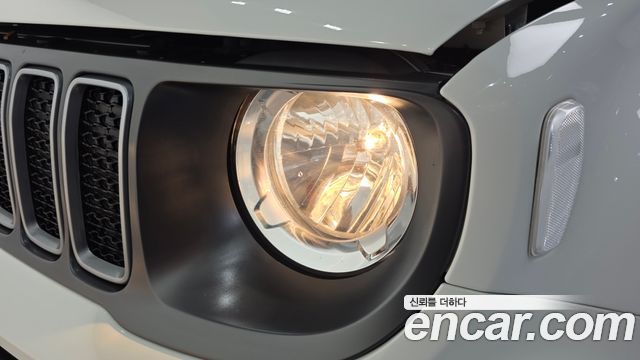 Jeep Renegade 2022 — photo 8