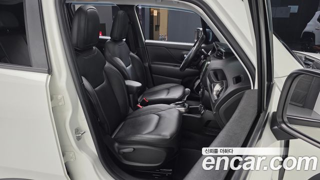 Jeep Renegade 2022 — photo 16