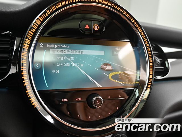 Mini Cooper 2024 — photo 13