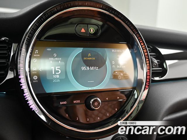 Mini Cooper 2024 — photo 15