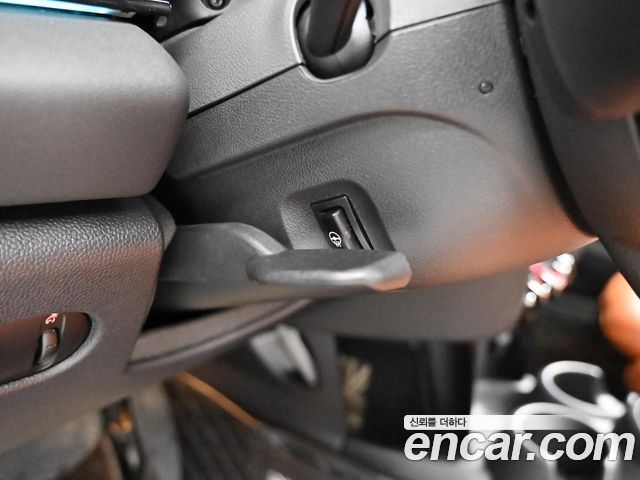Mini Cooper 2024 — photo 18