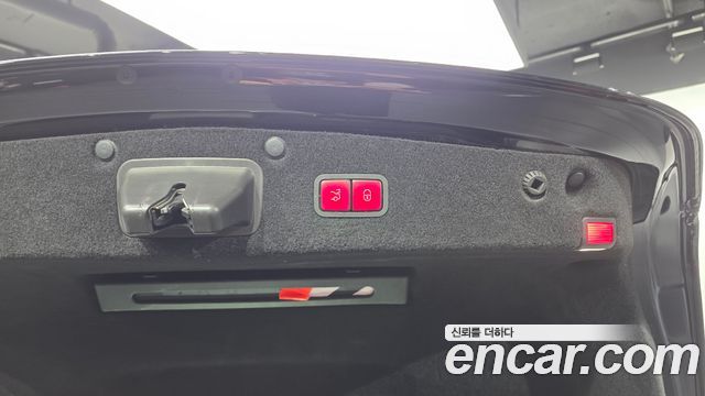 Mercedes-Benz S-Class 2018 — photo 17