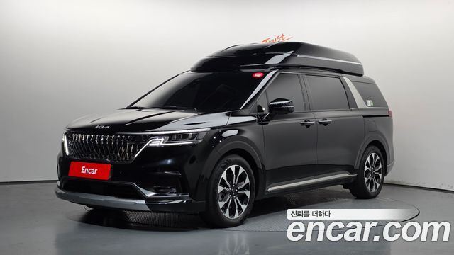 Kia Canival 2023 — photo 1