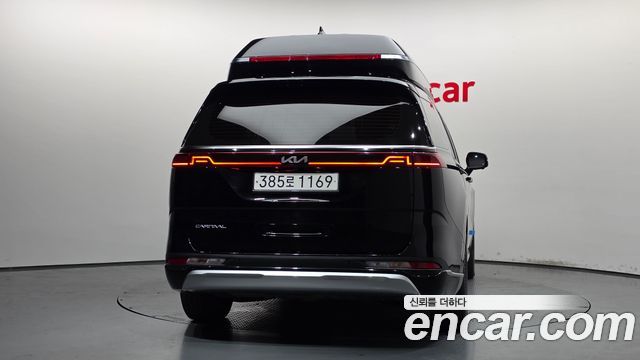 Kia Canival 2023 — photo 4