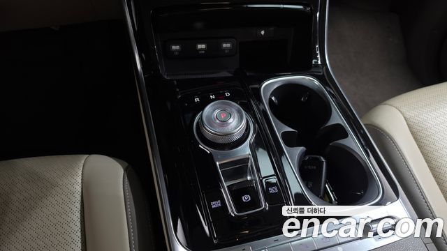 Kia Canival 2023 — photo 12