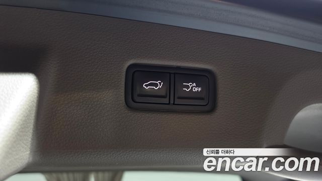 Kia Canival 2023 — photo 23
