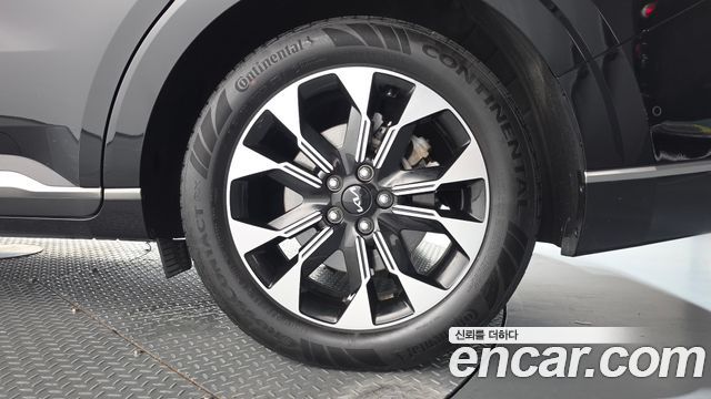 Kia Canival 2023 — photo 7