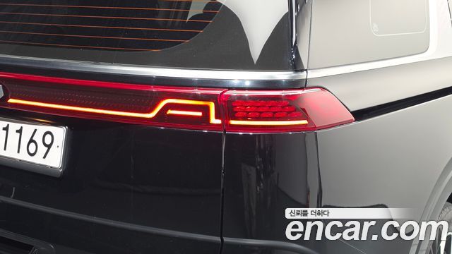 Kia Canival 2023 — photo 9