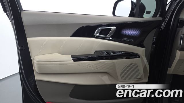 Kia Canival 2023 — photo 14