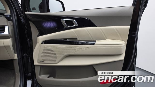 Kia Canival 2023 — photo 15