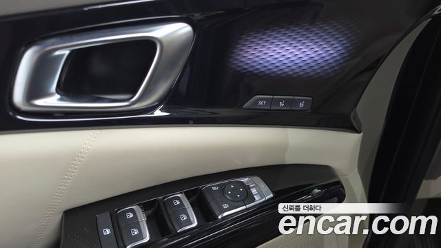 Kia Canival 2023 — photo 30
