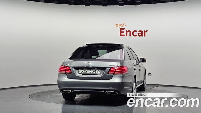 Mercedes-Benz E-Class 2014 — photo 4