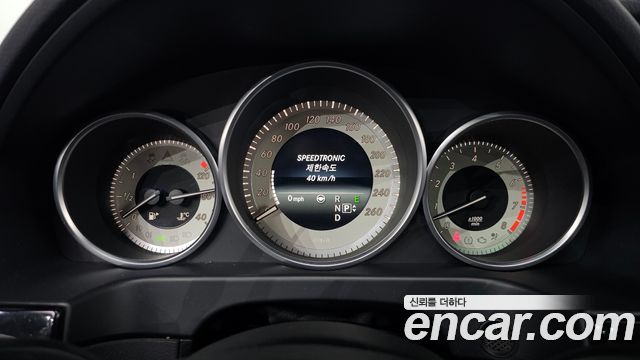 Mercedes-Benz E-Class 2014 — photo 8