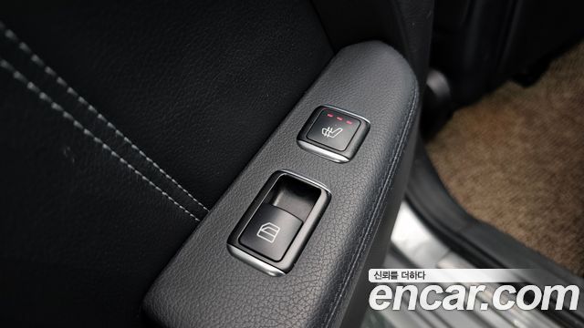 Mercedes-Benz E-Class 2014 — photo 18