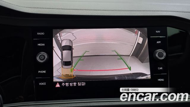 Volkswagen Jetta 2021 — photo 14