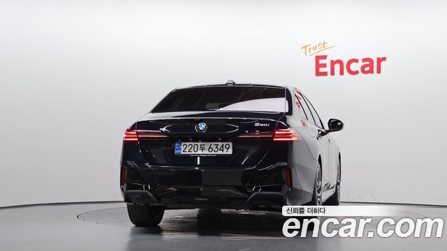 BMW 5-Series 2025 — photo 4