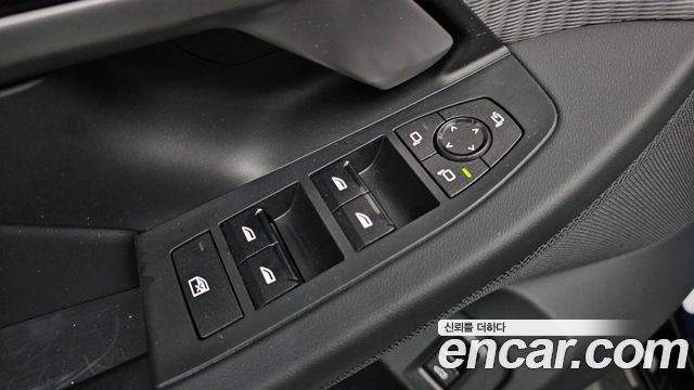 BMW 5-Series 2025 — photo 27
