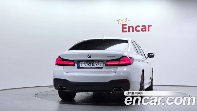 BMW 5-Series 2023 — photo 4