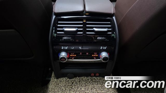 BMW 5-Series 2023 — photo 27