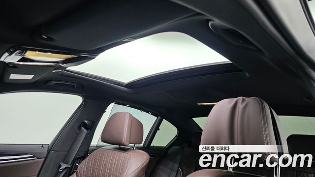 BMW 5-Series 2023 — photo 30