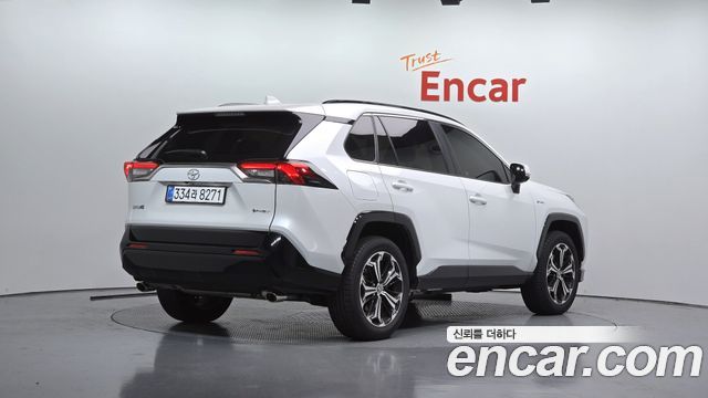Toyota RAV4 2025 — photo 2