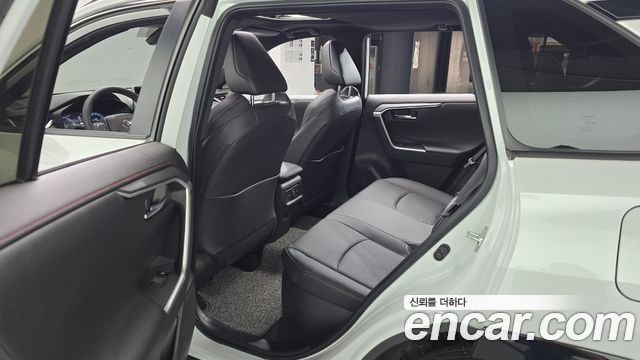 Toyota RAV4 2025 — photo 17