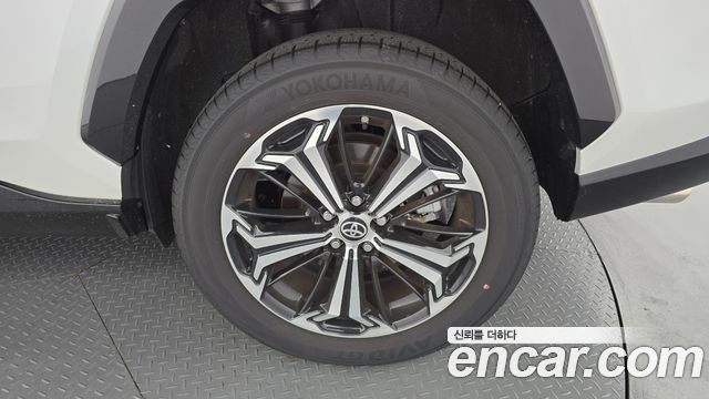 Toyota RAV4 2025 — photo 7