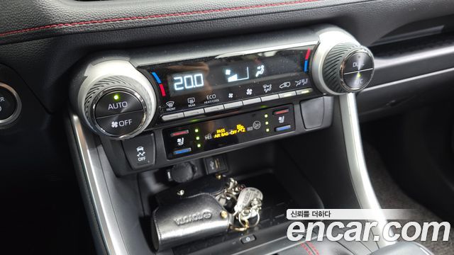 Toyota RAV4 2025 — photo 31