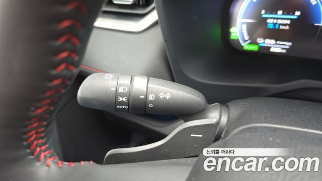 Toyota RAV4 2025 — photo 32