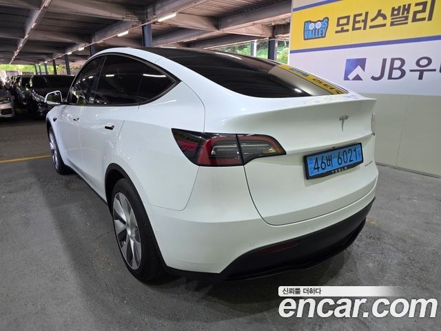 Tesla Model Y 2022 — photo 3