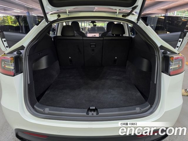 Tesla Model Y 2022 — photo 8
