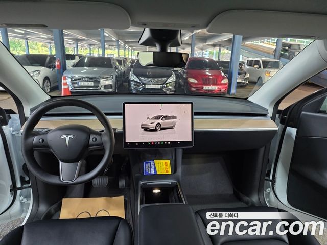Tesla Model Y 2022 — photo 10