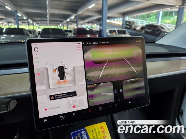 Tesla Model Y 2022 — photo 17