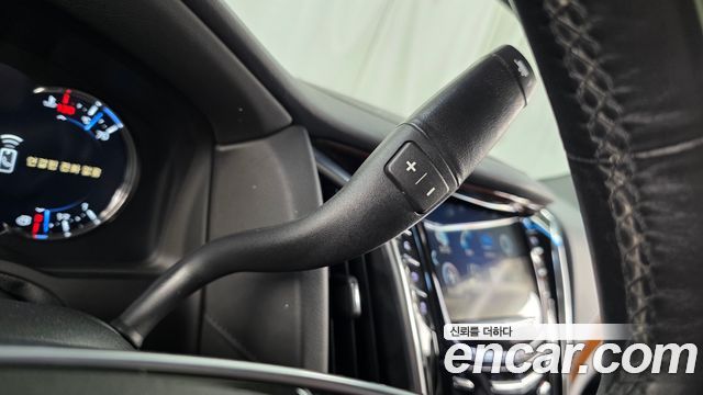 Cadillac Escalade 2017 — photo 9
