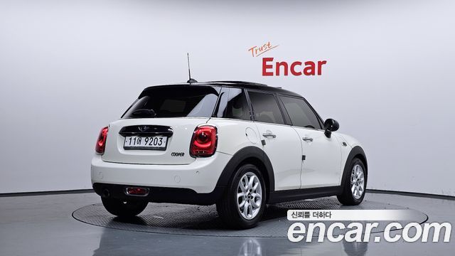 Mini Cooper 2015 — photo 2